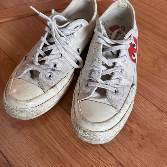 Well worn Comme Des Garçon low top converse - Picture 3 of 4